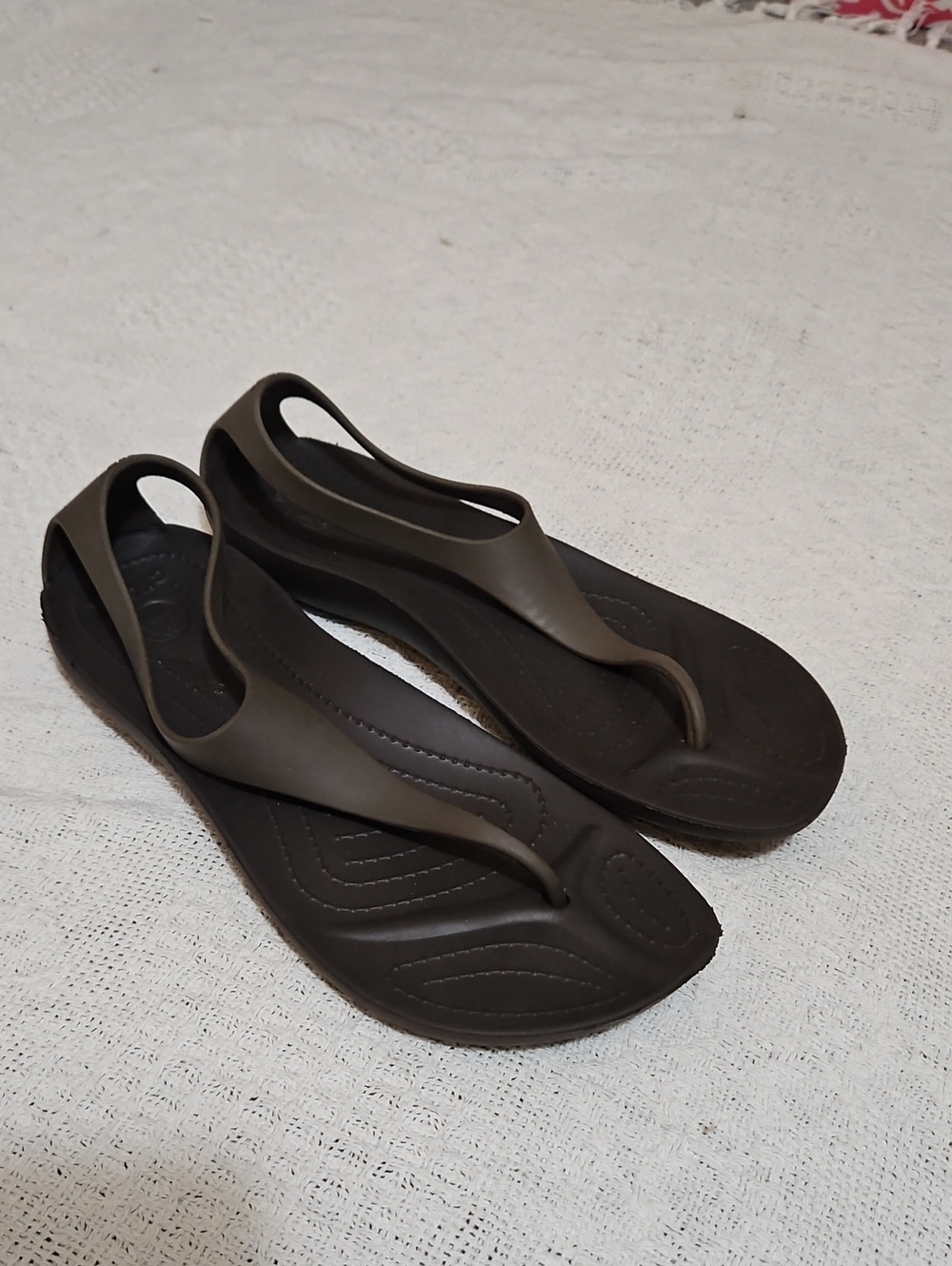 Crocs Sexi Flip Serena T-Strap Sandal Womens 9